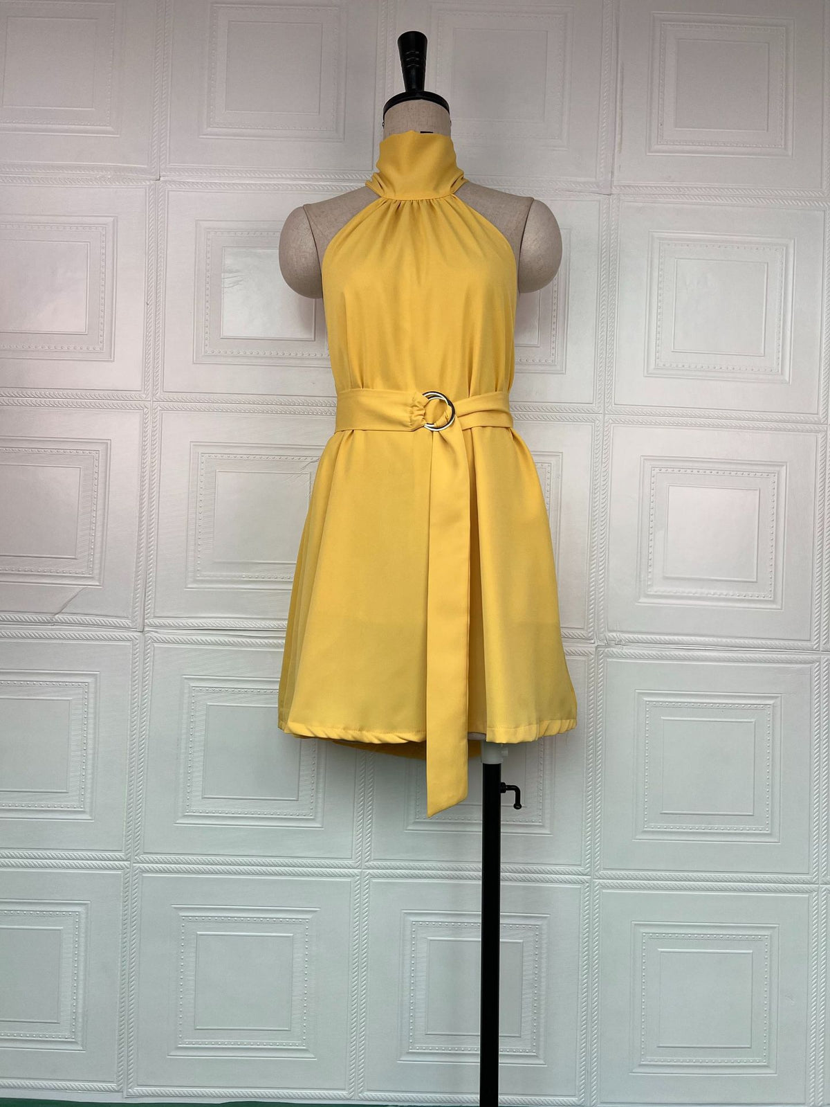 Women's Halter Neck Solid Color Waist-Cinching Short Dress