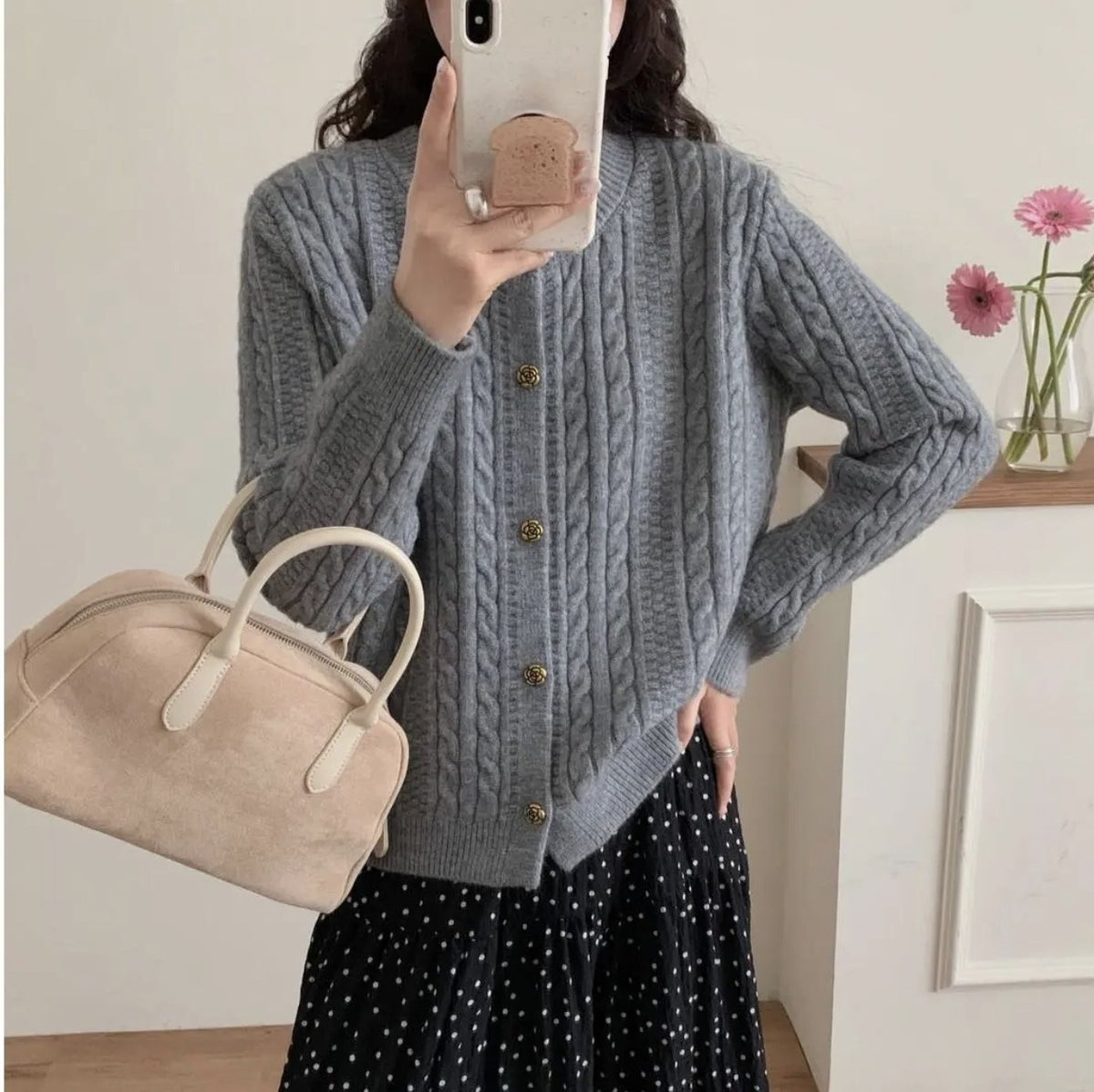 Retro Rose Flower Button Small Twist Knitwear Jacket For Women 2025 Autumn And Winter New Fashion Versatile Knitwear Cardigan