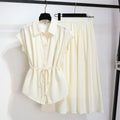 Tencel Sleeveless Blouse Paired With A Skirt