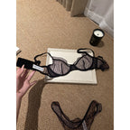 Slightly Mature Vibe Underwire Ultra-Thin Bra Set
