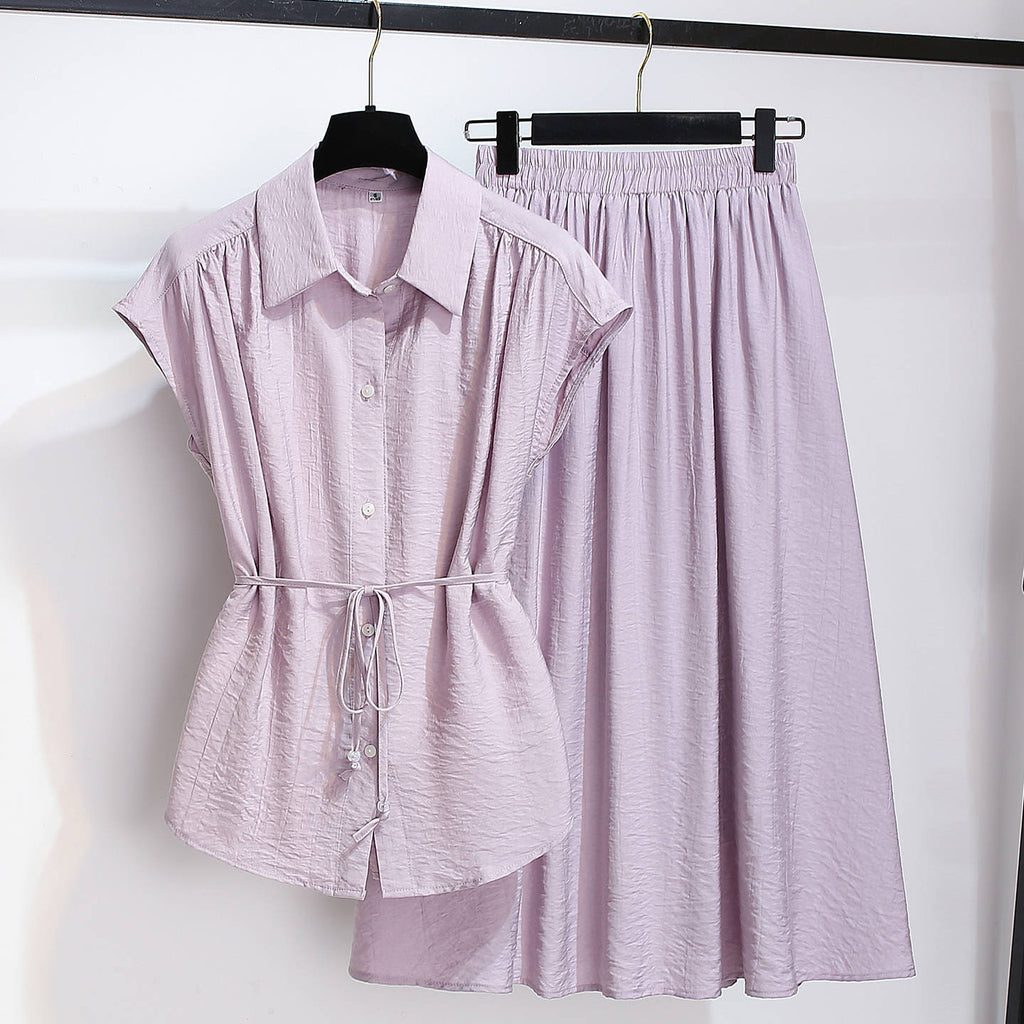 Tencel Sleeveless Blouse Paired With A Skirt