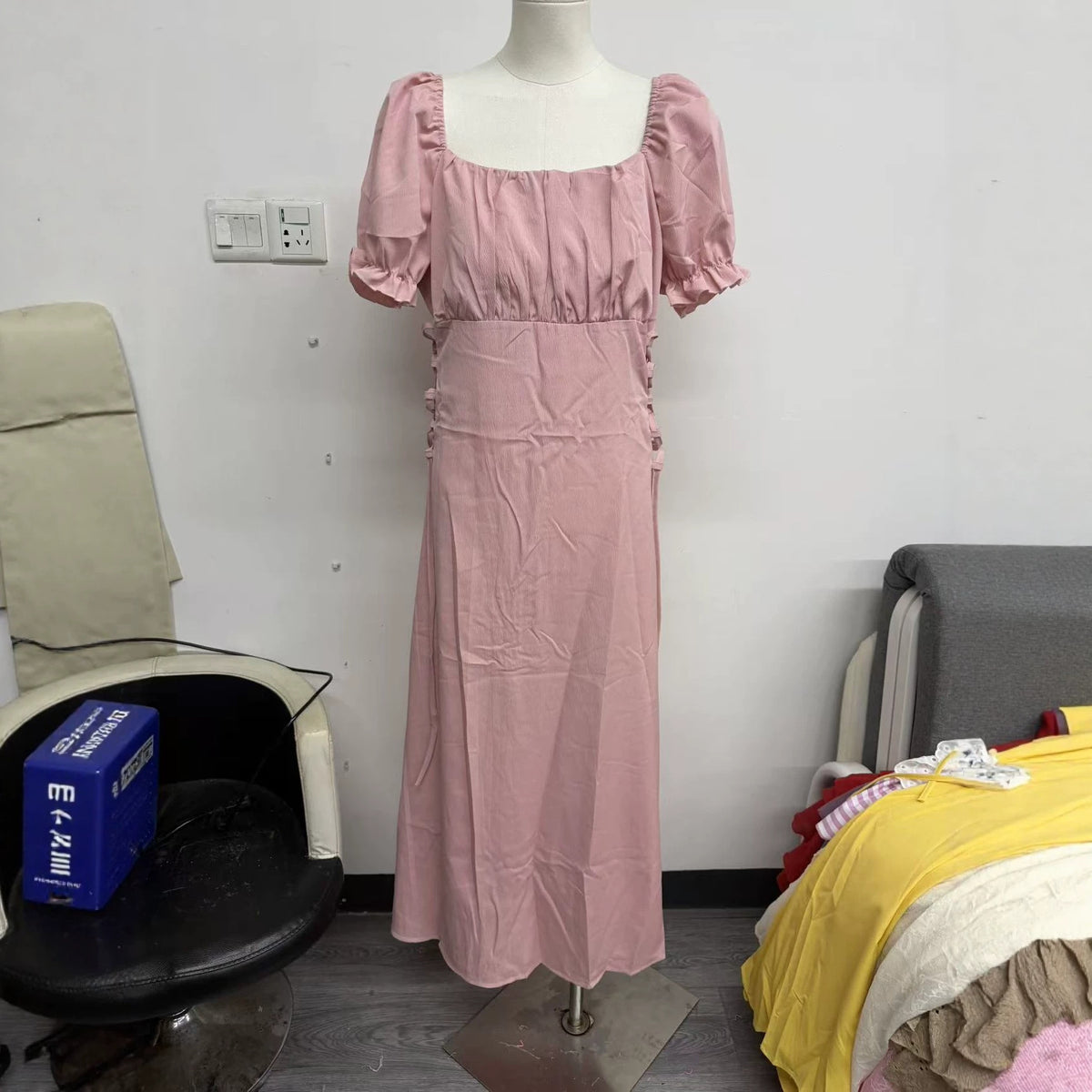 Womens Solid-color Puff-sleeve Waist-cinching Slimming Dress With Tie Detail