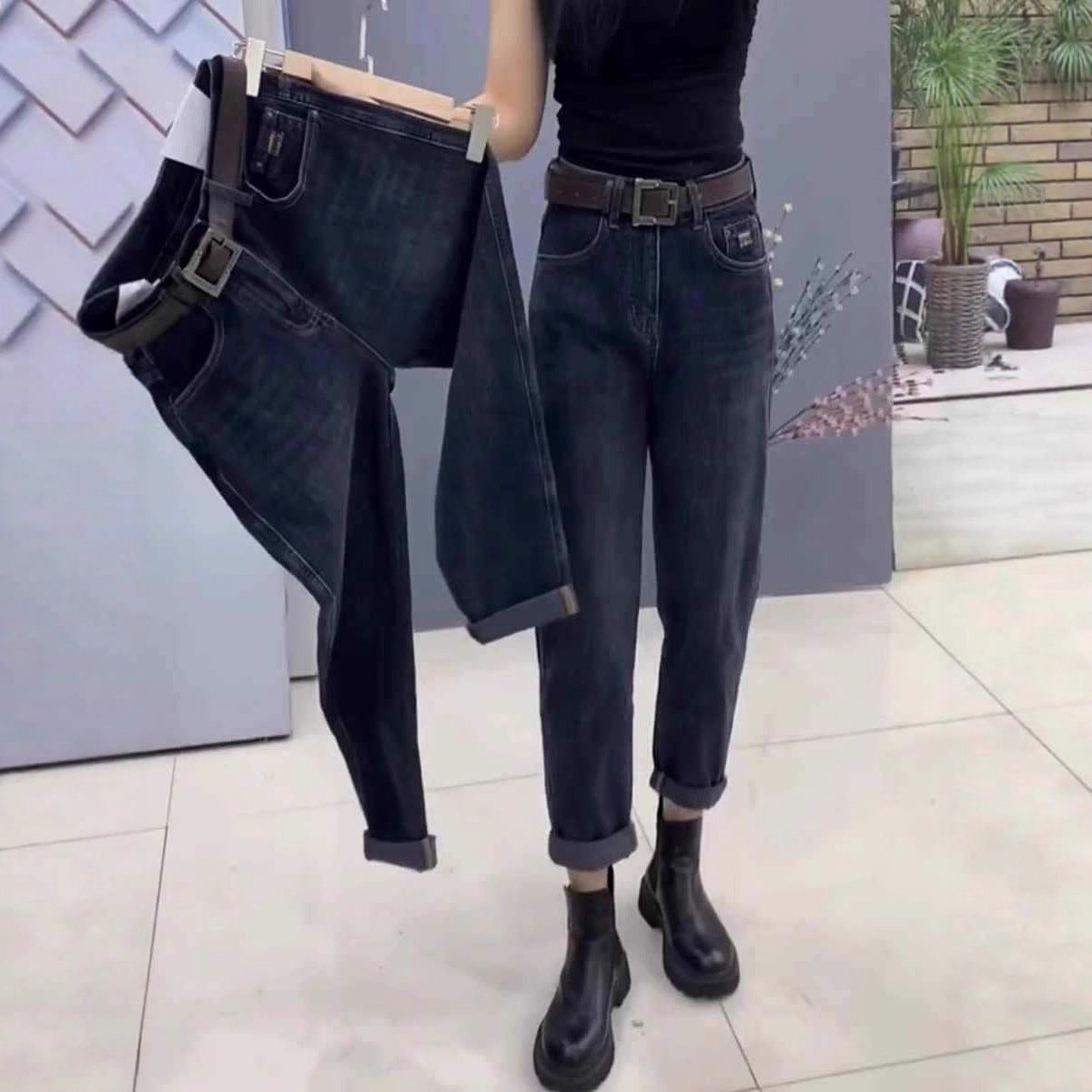 Color-block Tapered Harem Jeans For An Hourglass