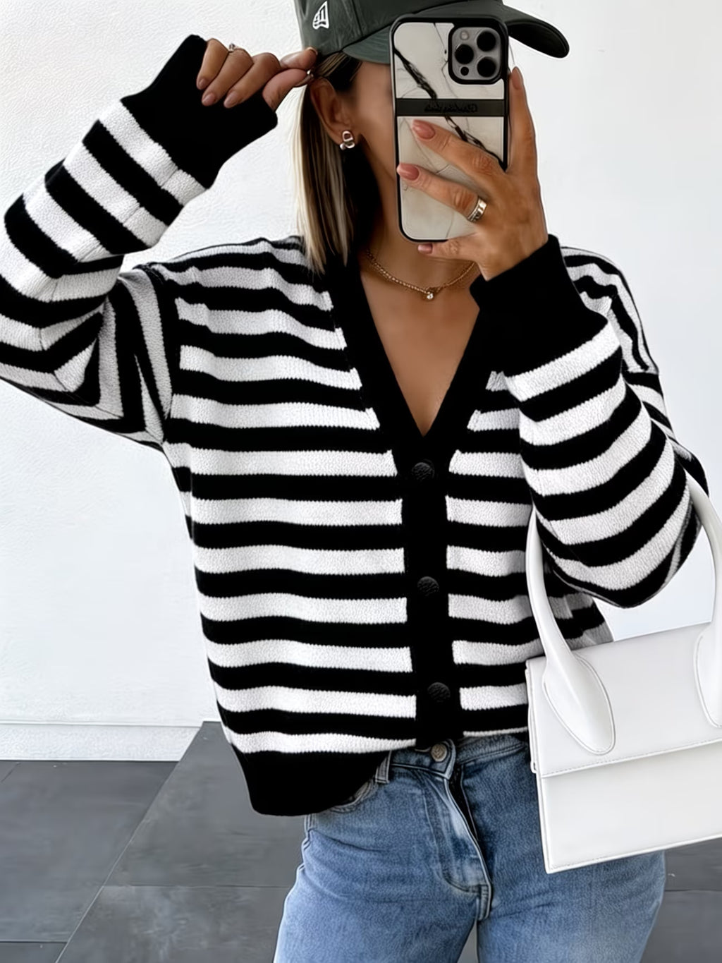 Womens Fashionable Contrasting-Color Striped Knitted V-Neck Coat