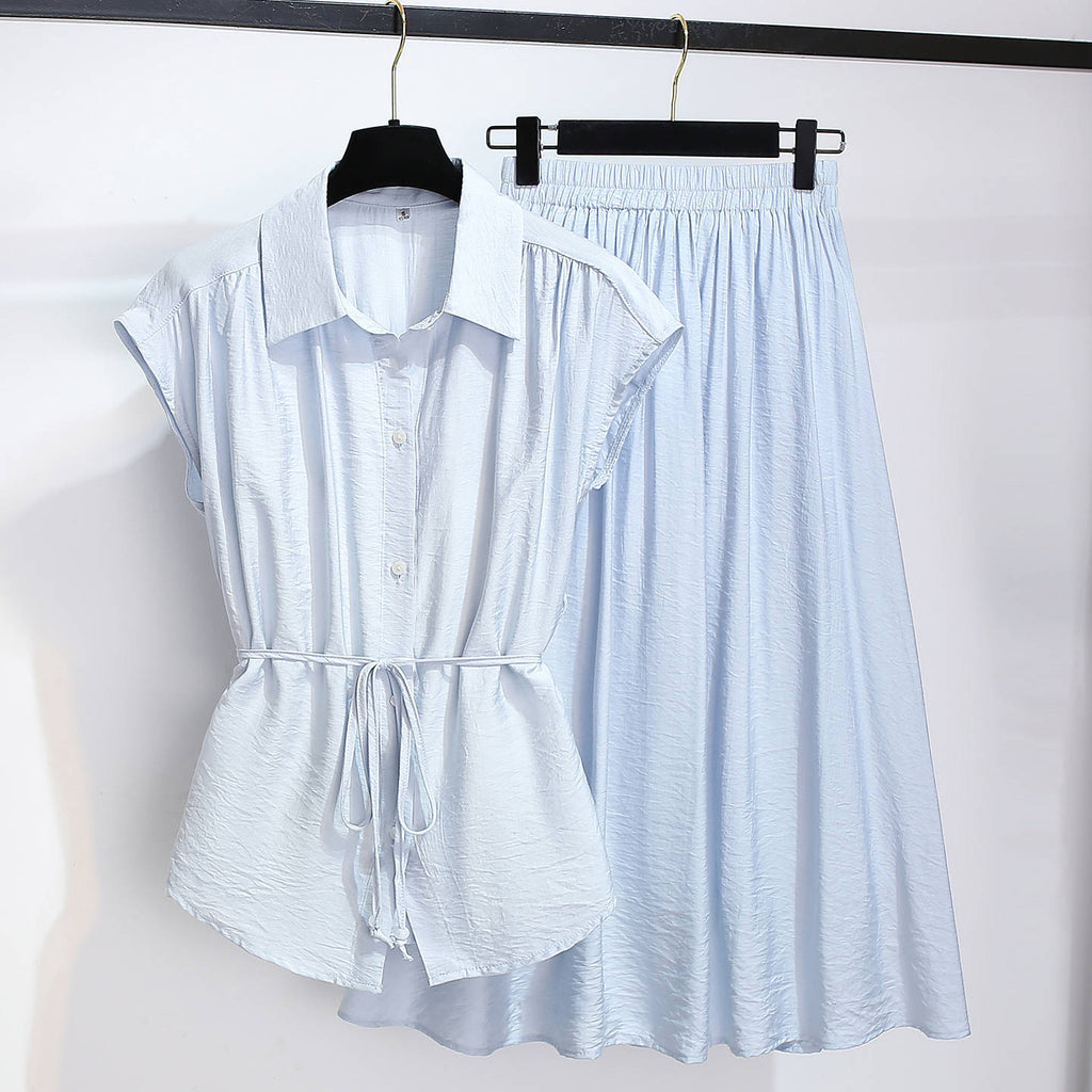 Tencel Sleeveless Blouse Paired With A Skirt