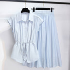 Tencel Sleeveless Blouse Paired With A Skirt