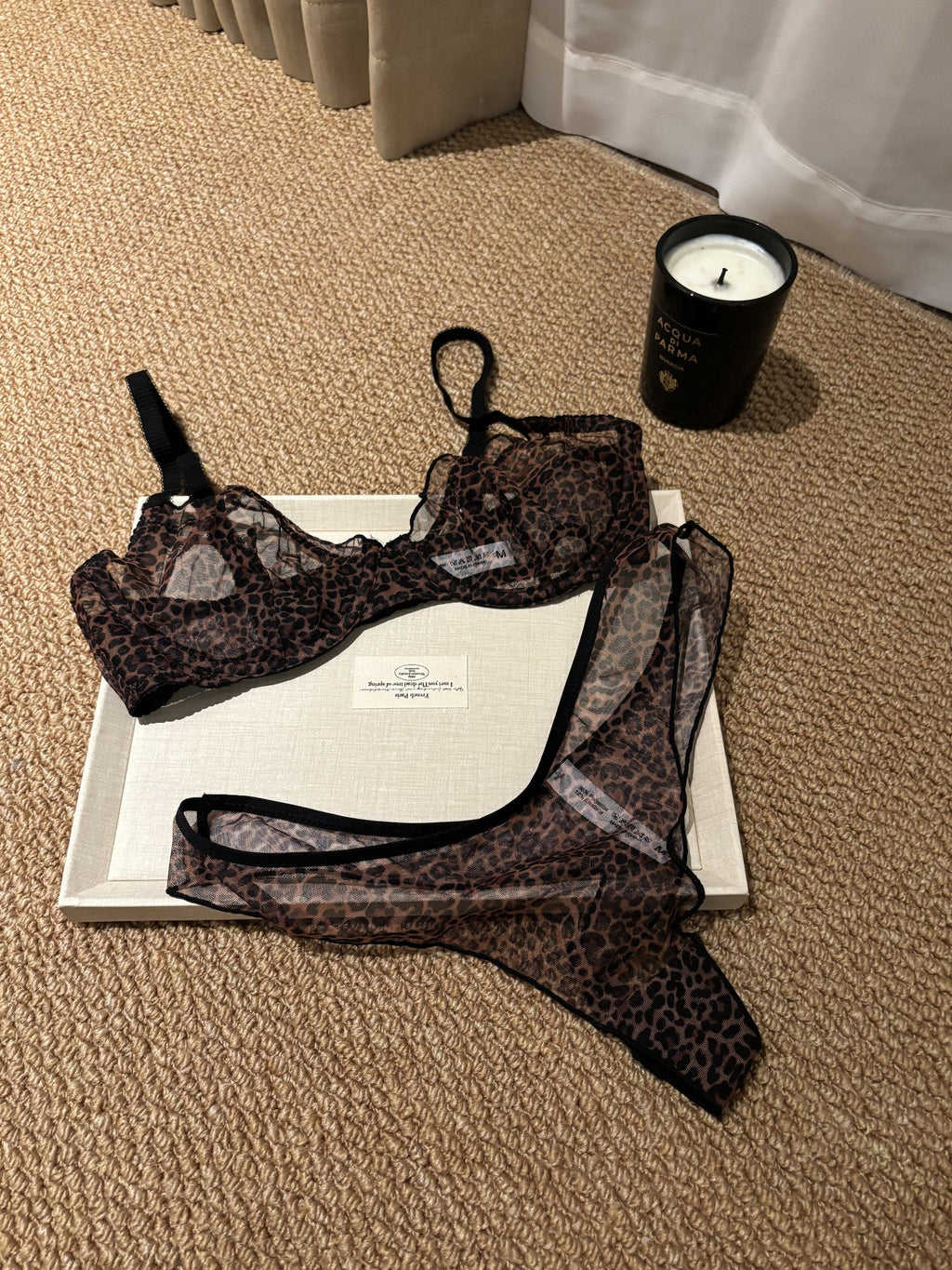 Slightly Mature Vibe Underwire Ultra-Thin Bra Set
